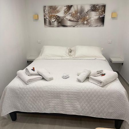 Grand Studio Neuf A 50 M Du Port Saint-Tropez Luaran gambar