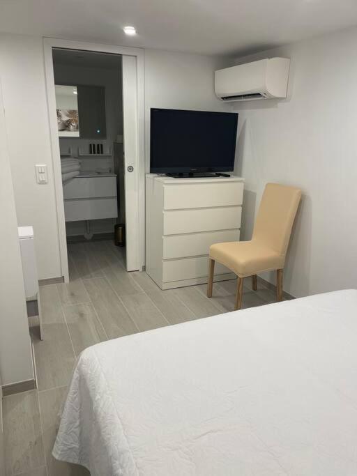 Grand Studio Neuf A 50 M Du Port Saint-Tropez Luaran gambar